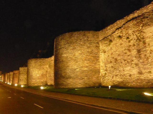 Casa De Os Petroglifos