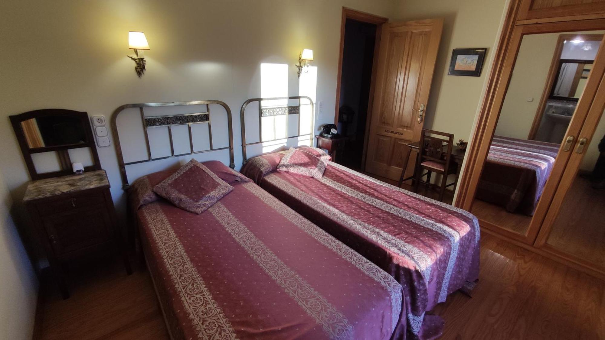 Casa De Os Petroglifos